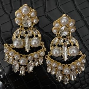Elegant  Earrings by Eye Candy Los Angeles